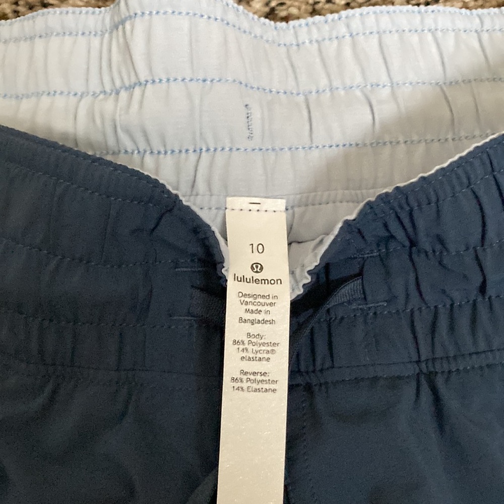 Lululemon shorts - Picture 3 of 5
